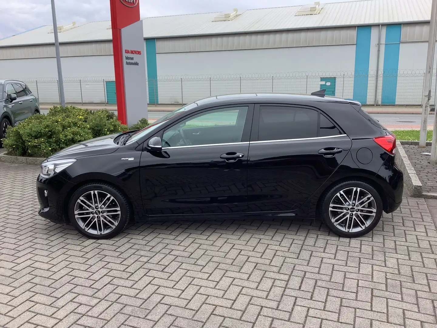 Kia Rio 1.0 T-GDI Platinum Edition Black - 2