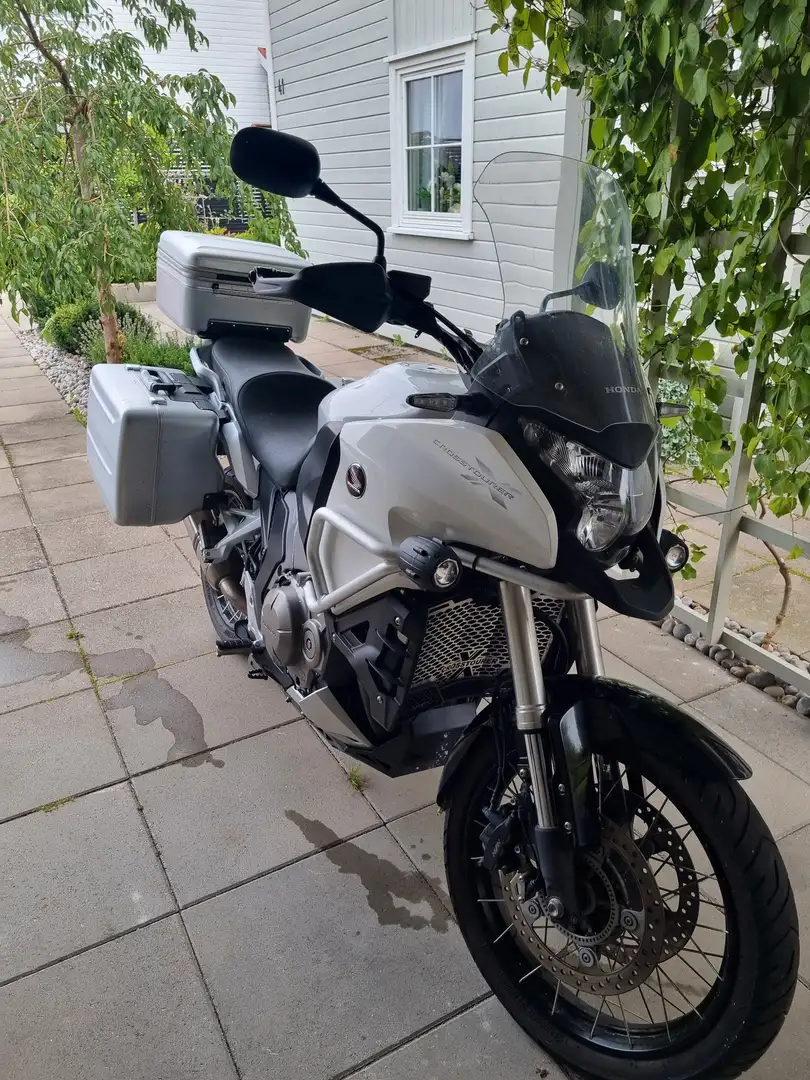 Honda VFR 1200 XC Белый - 1