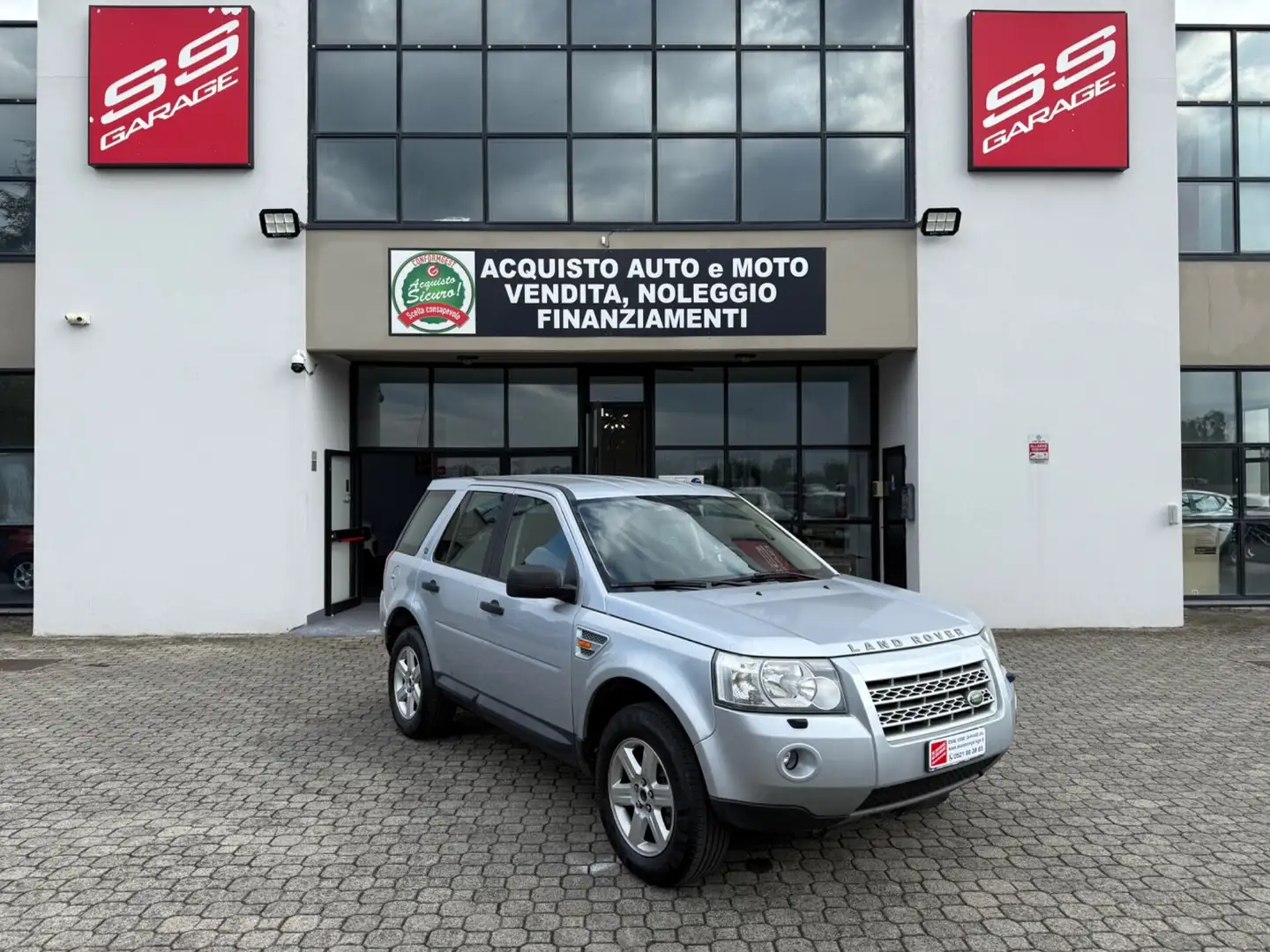 Land Rover Freelander Freelander 2.2 TD4 S.W. SE Grigio - 1
