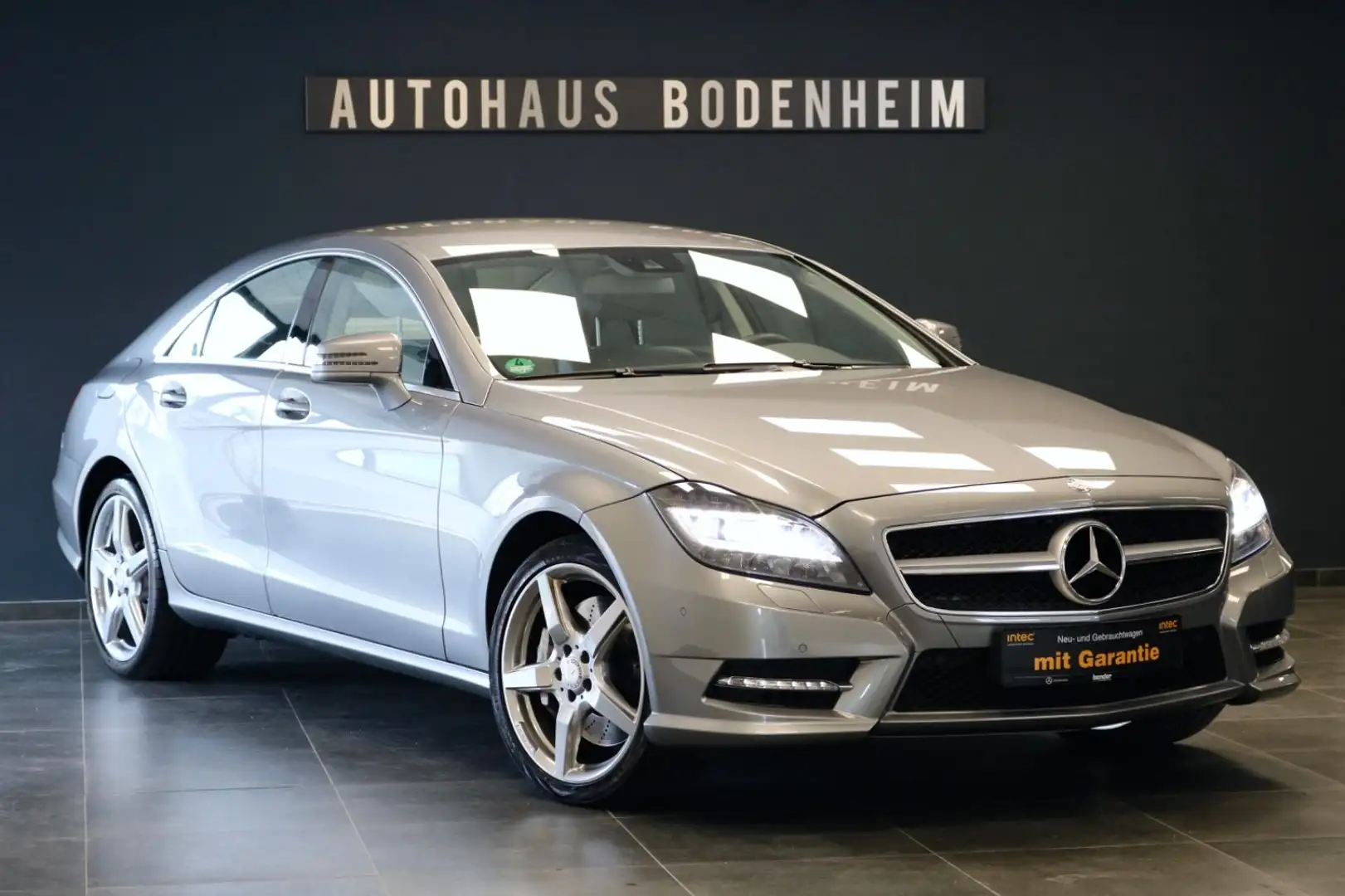 Mercedes-Benz CLS 500 BE 4Matic AMG-Line/LEDER/PDC/H&K Argento - 1