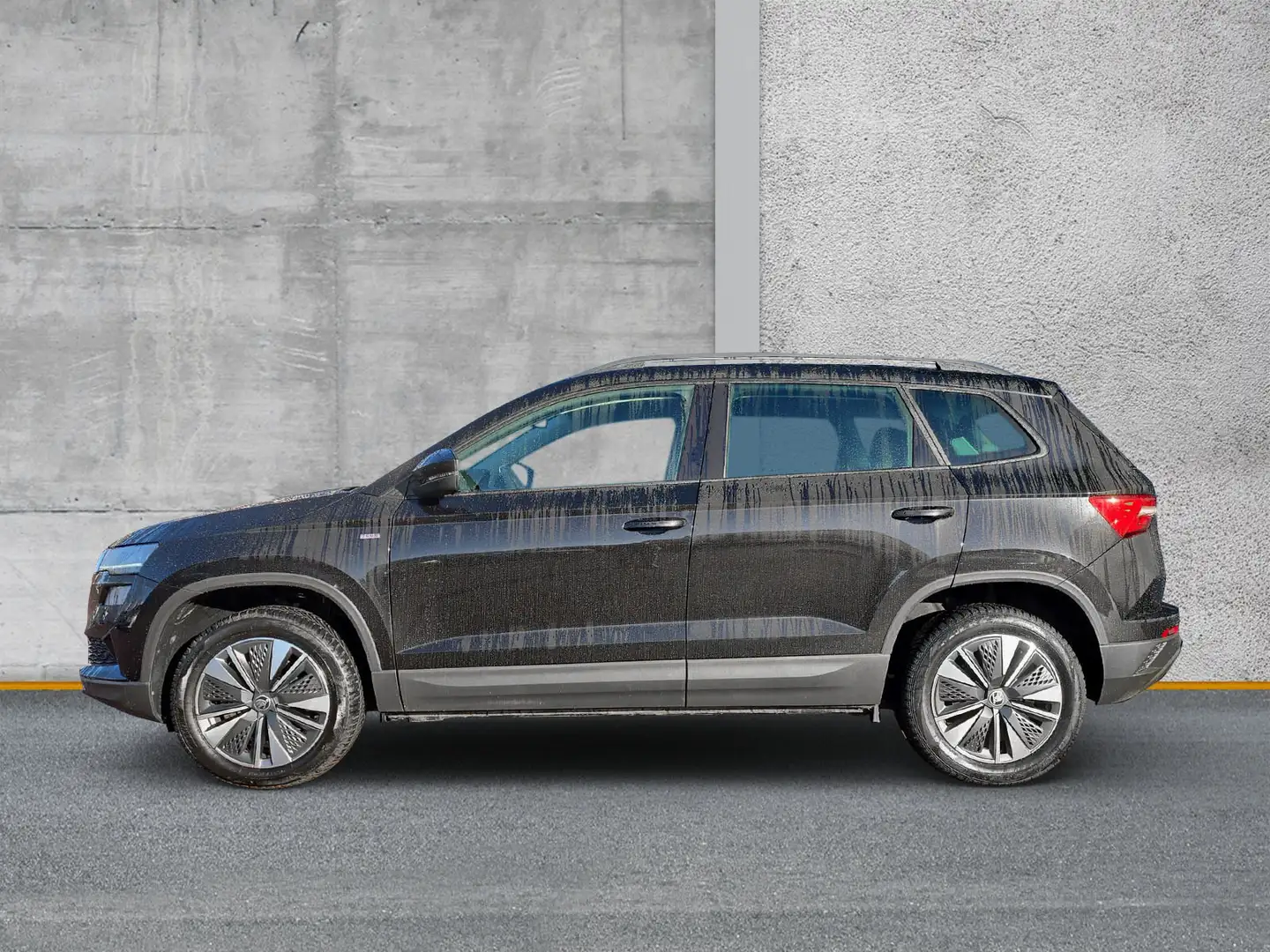Skoda Karoq 2.0 TDI DSG Tour LED VIRTUAL KAMERA AHK Schwarz - 2