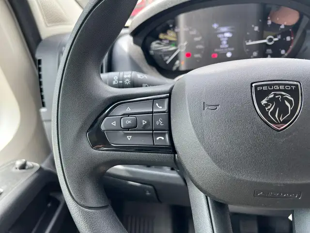 Peugeot Boxer view 15