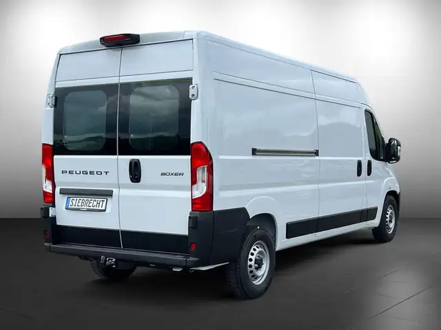 Peugeot Boxer view 3