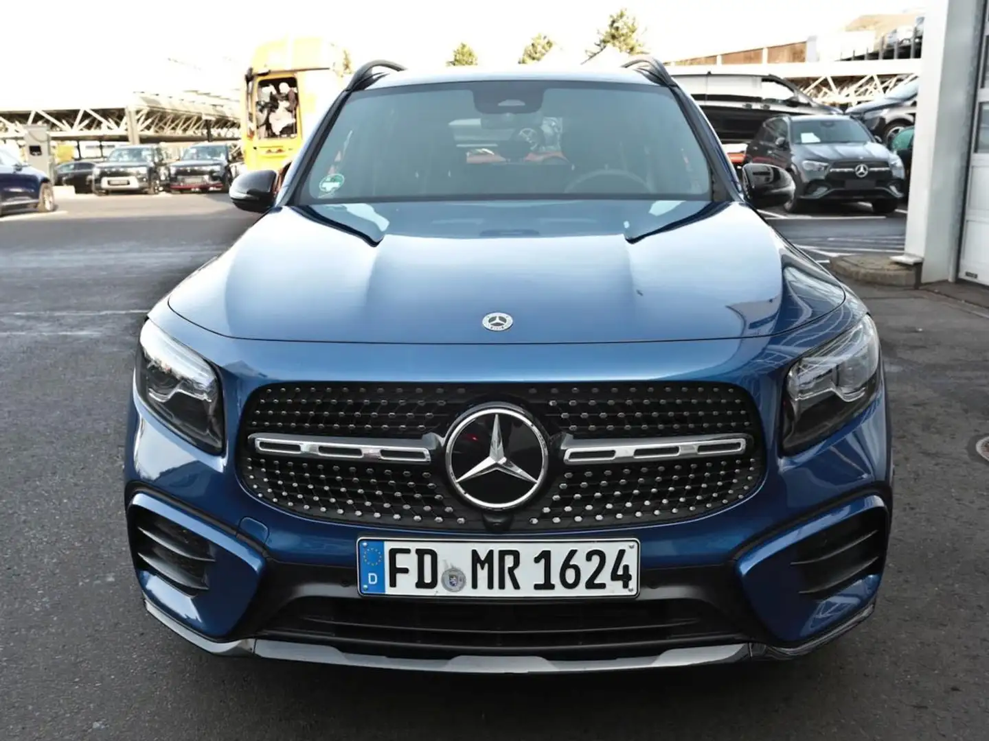 Mercedes-Benz GLB 200 d AMG Night Navi Panorama AHK Kamera Blau - 2