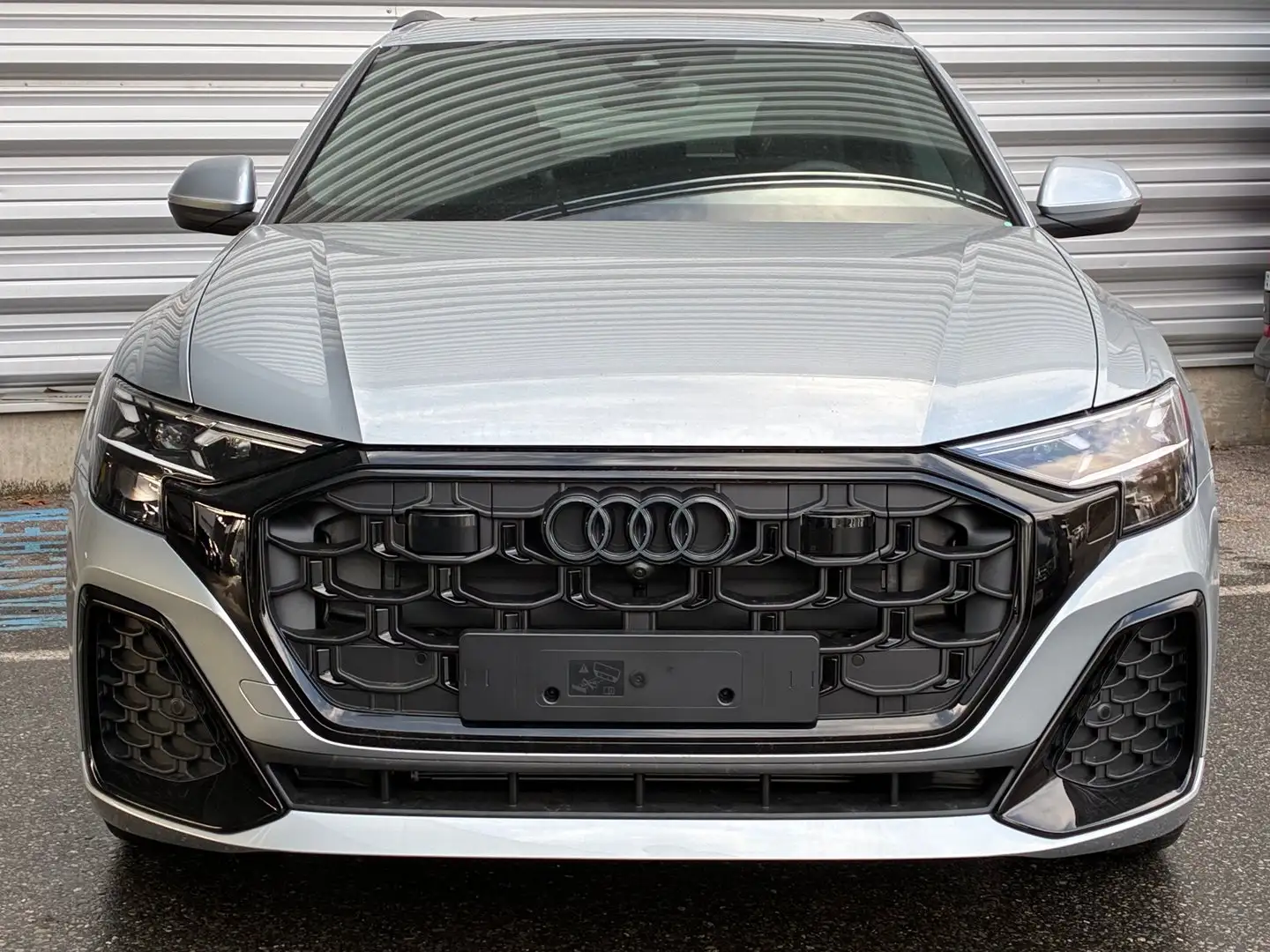 Audi Q8 50 TDI quattro Argent - 2