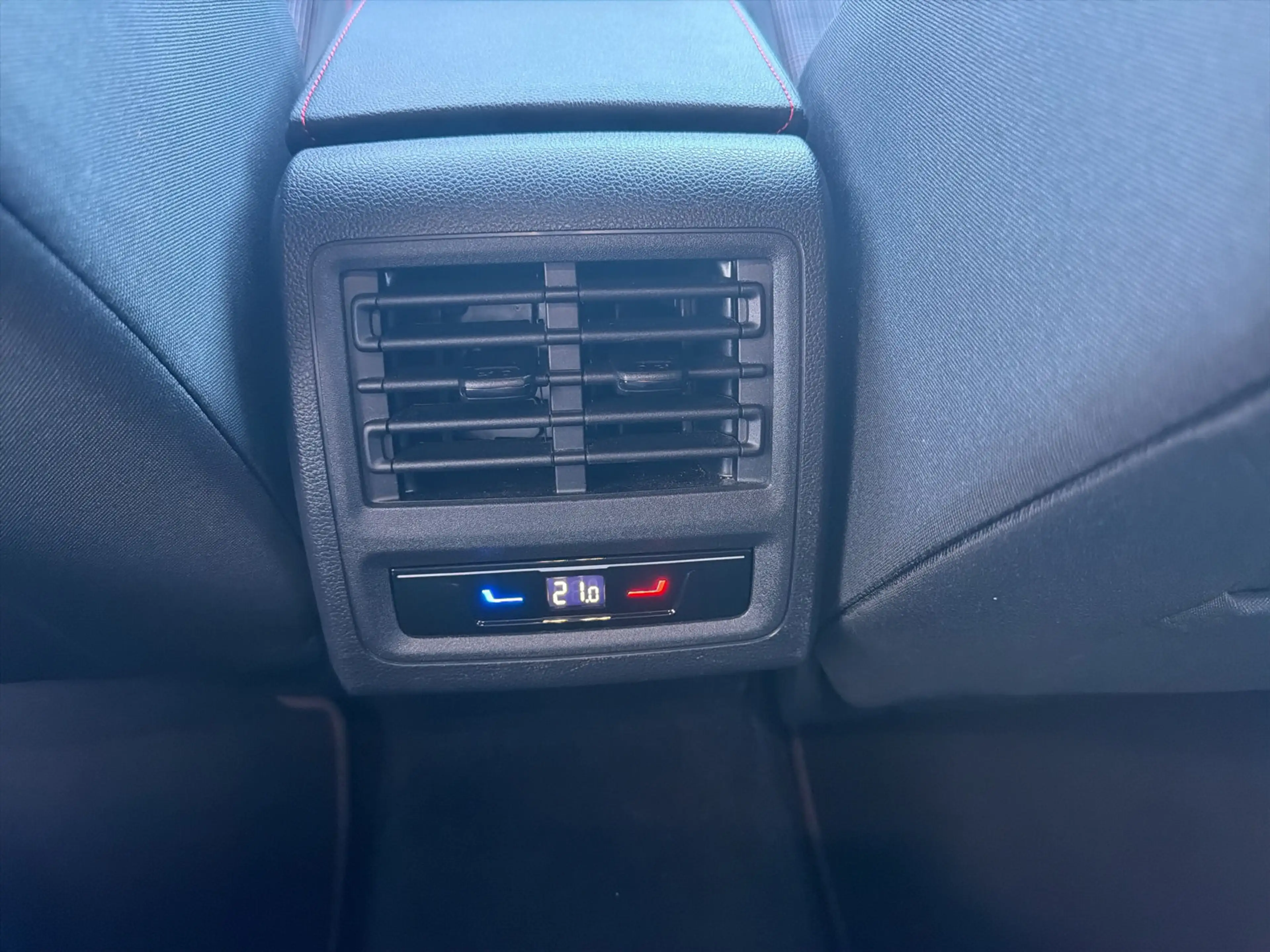 Volkswagen Golf GTI GTI, DSG, LED, Navi, Ambiente, RFK — photo 22