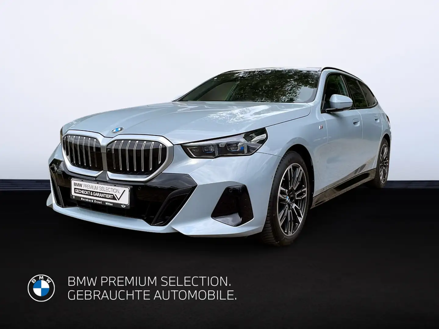 BMW 520 d Touring M Sportpaket Panorama Standhzg. AHK Grau - 2