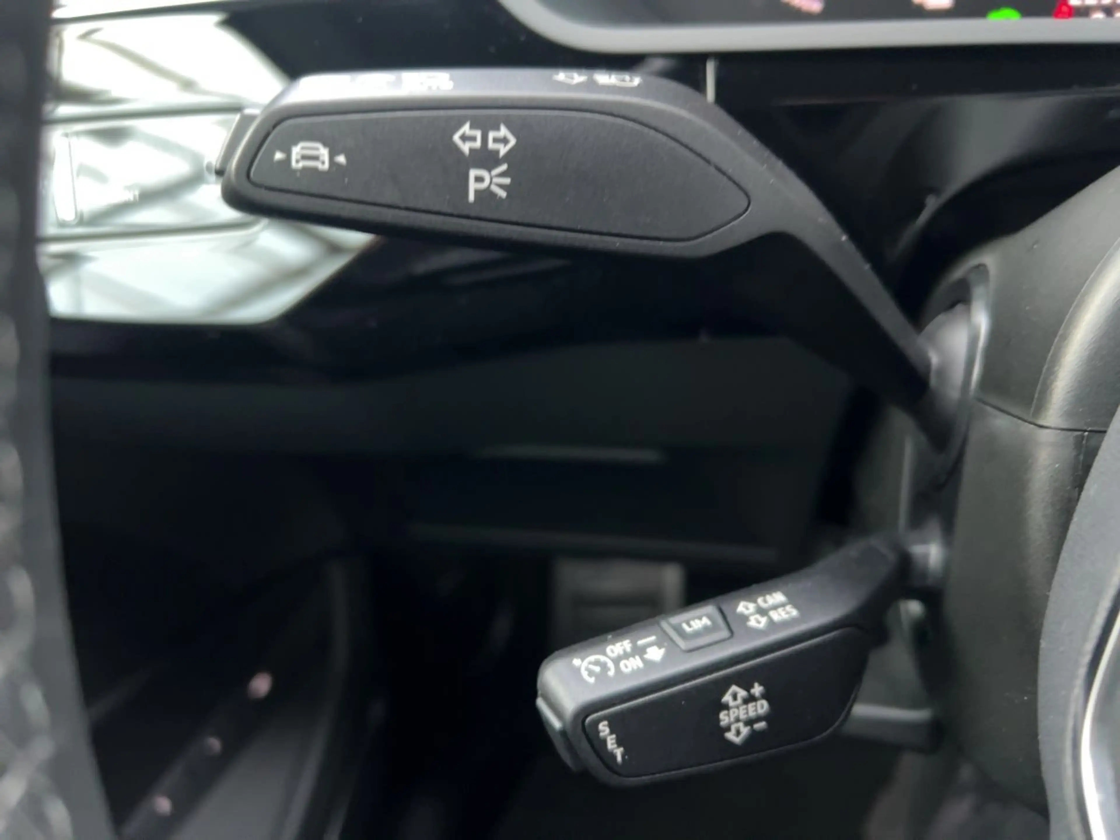 Audi Q8 e-tron Q8 55 e-tron advanced quattro S line Panorama B& — photo 15