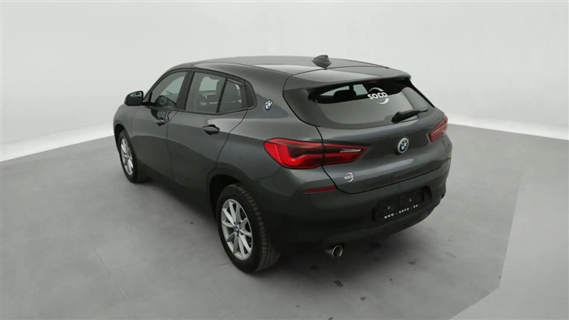 BMW X2 1.5 d sDrive16 NAVI / PDC AV-AR / CLIM Gris - 2