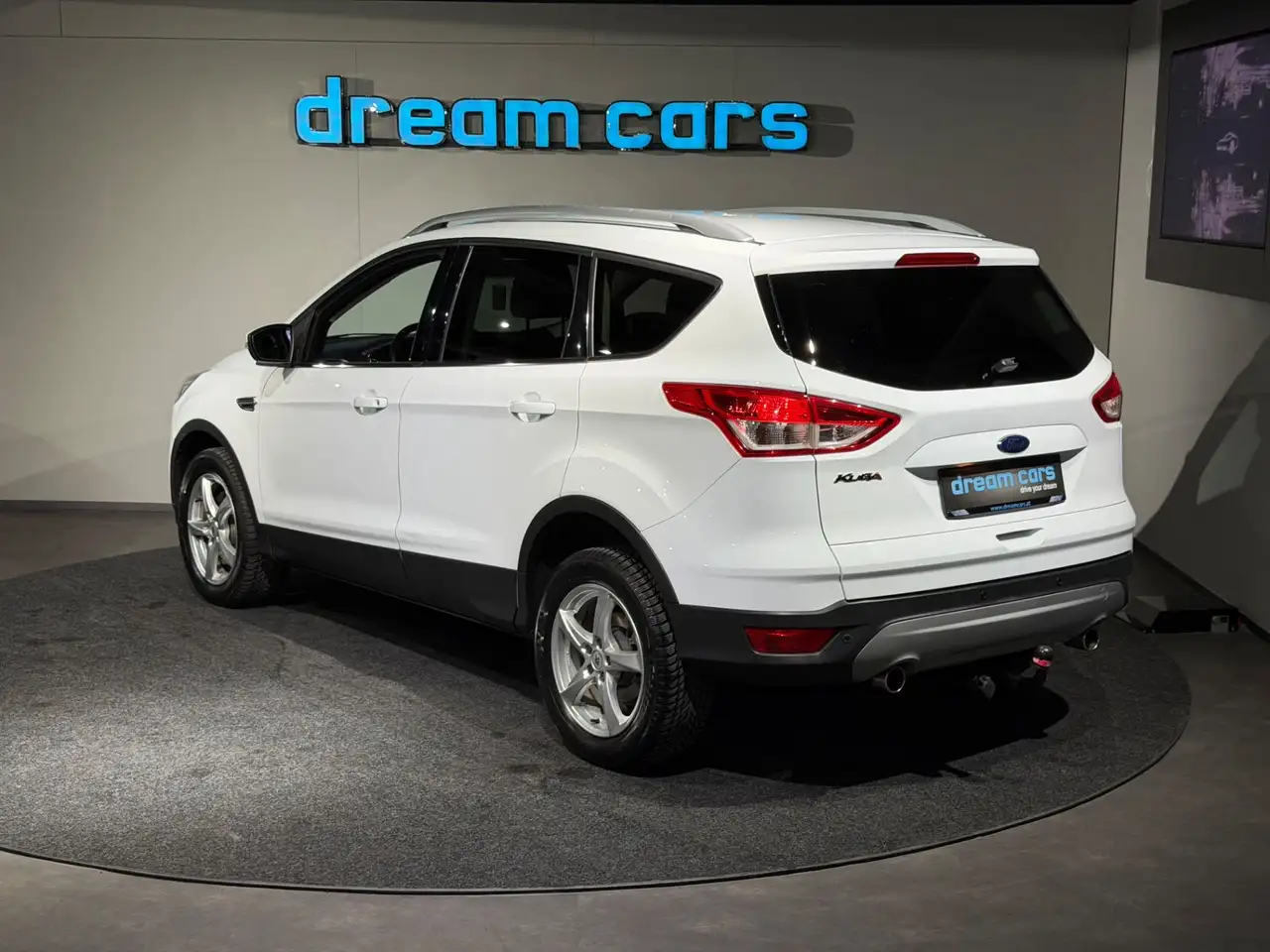 Ford Kuga 2,0l TDCI / TITANIUM / Allrad / Notbremsassistent Bild 10