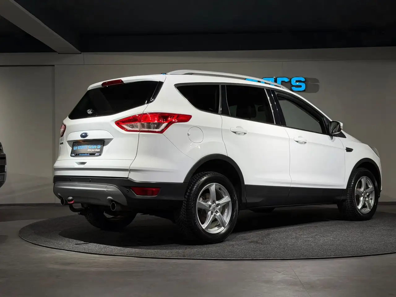 Ford Kuga 2,0l TDCI / TITANIUM / Allrad / Notbremsassistent Bild 2