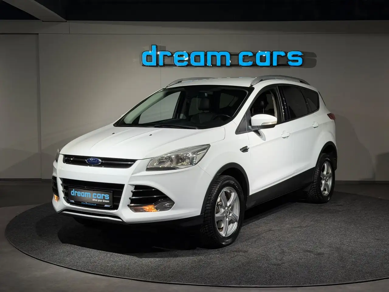Ford Kuga 2,0l TDCI / TITANIUM / Allrad / Notbremsassistent Bild 5