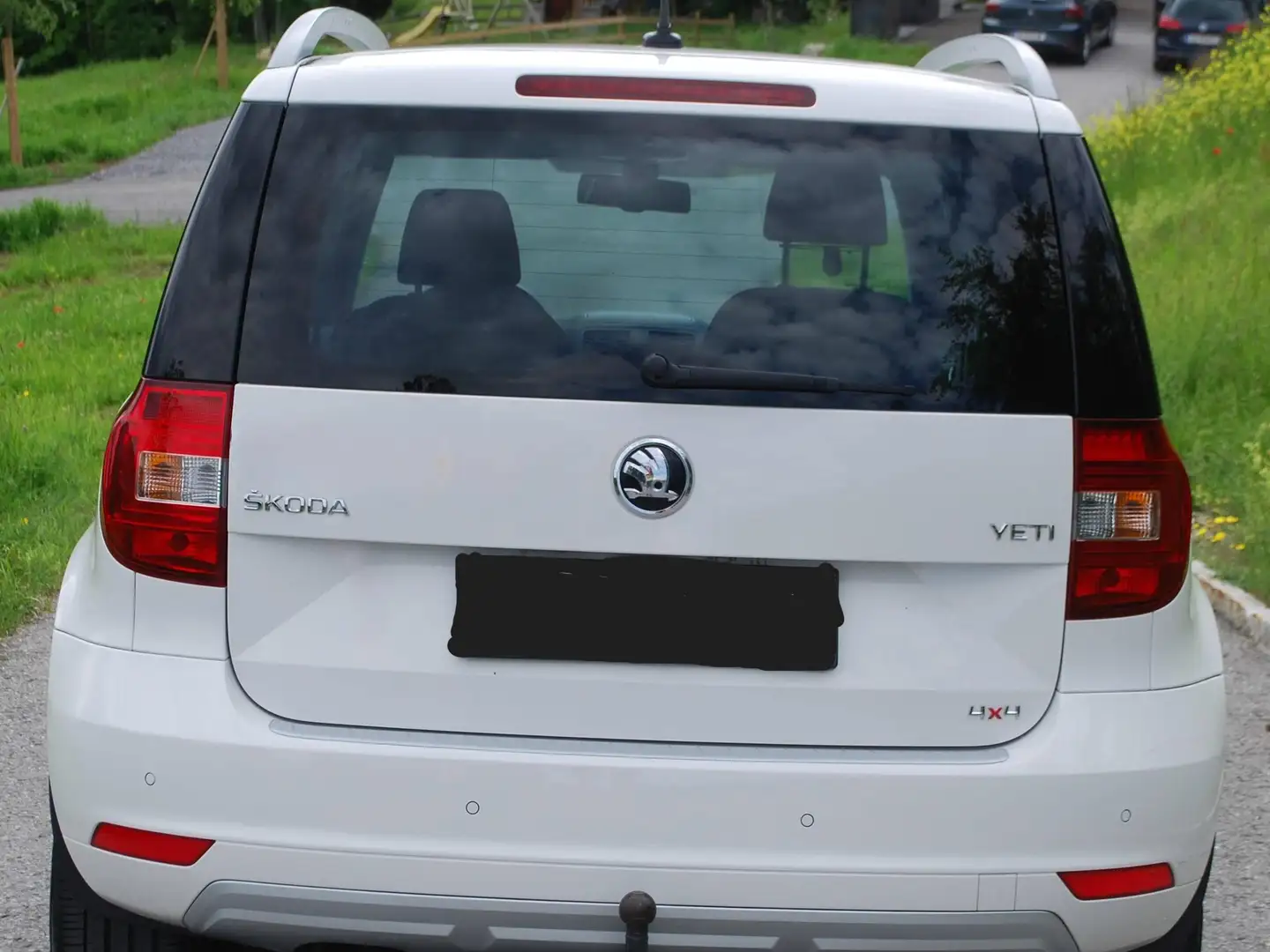 Skoda Yeti Yeti Elegance 2,0 TDI 4x4 DSG Elegance Weiß - 2
