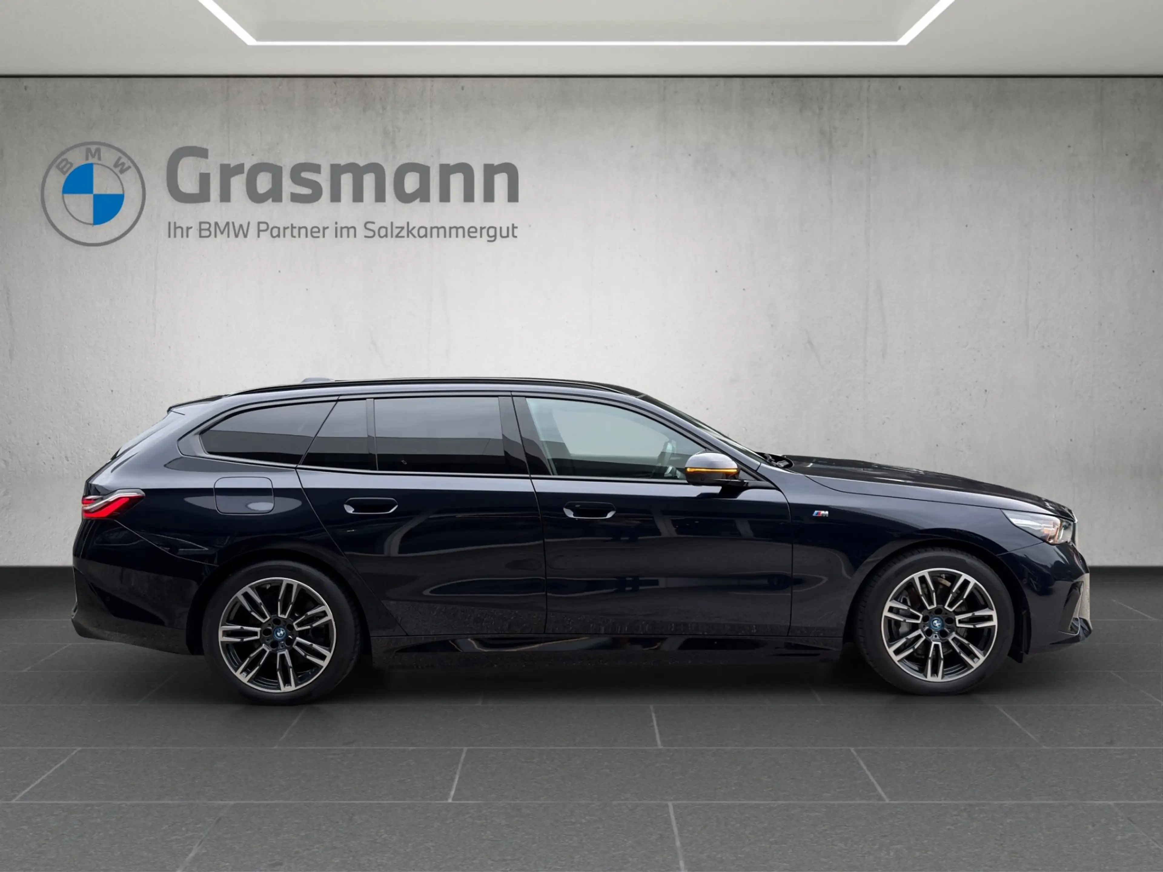 BMW i5 eDrive40 — photo 6
