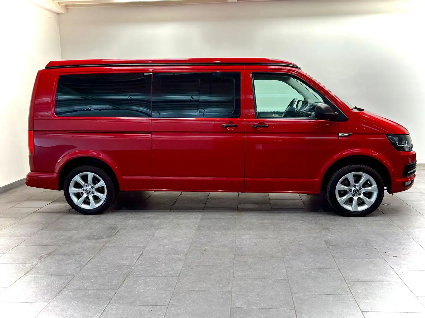 Volkswagen T6 Caravelle Camper 9 persoons Rood - 2