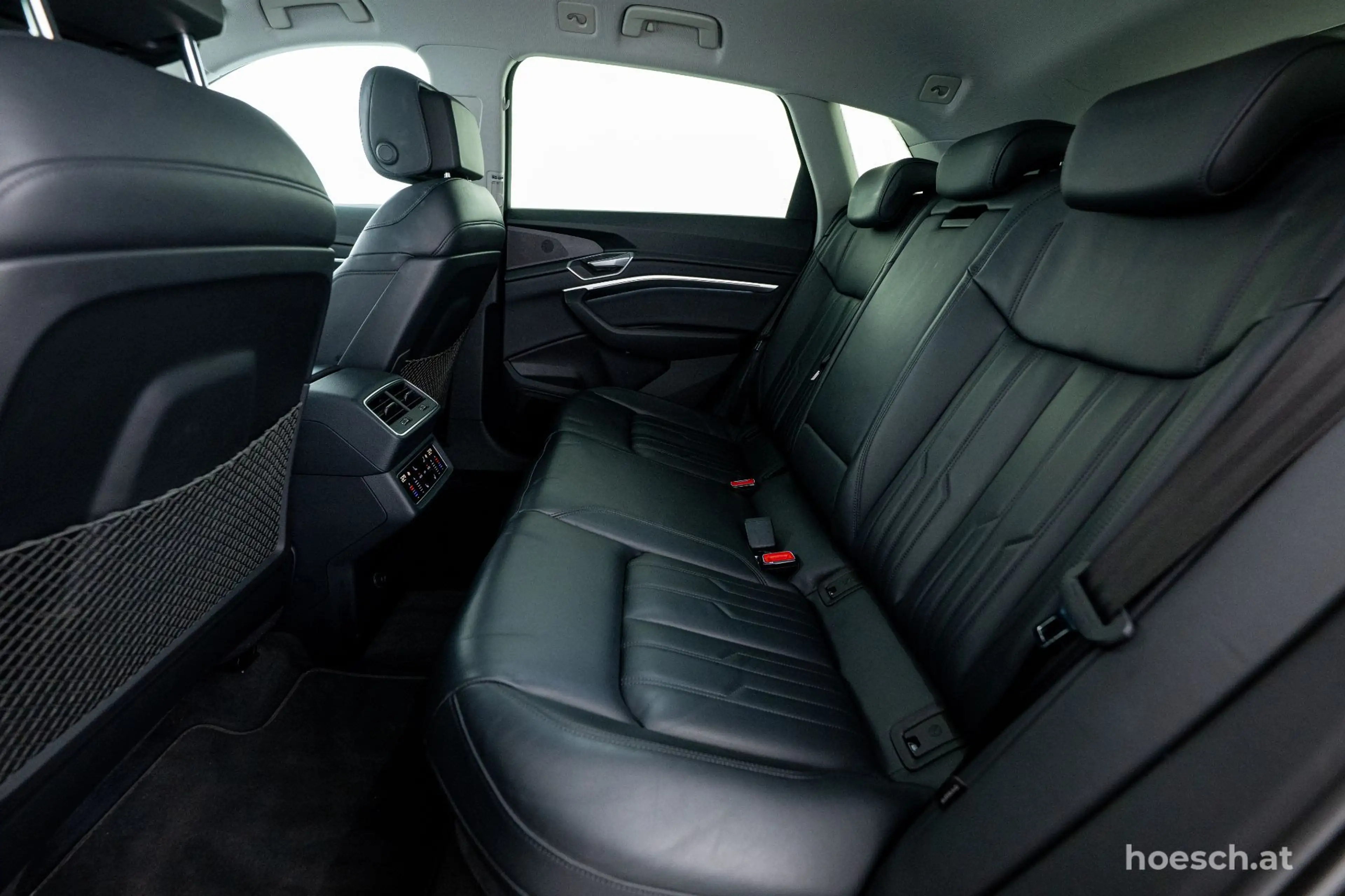 Audi e-tron 55 quattro TRAUMEXTRAS ERSTBESITZ -68% — photo 7