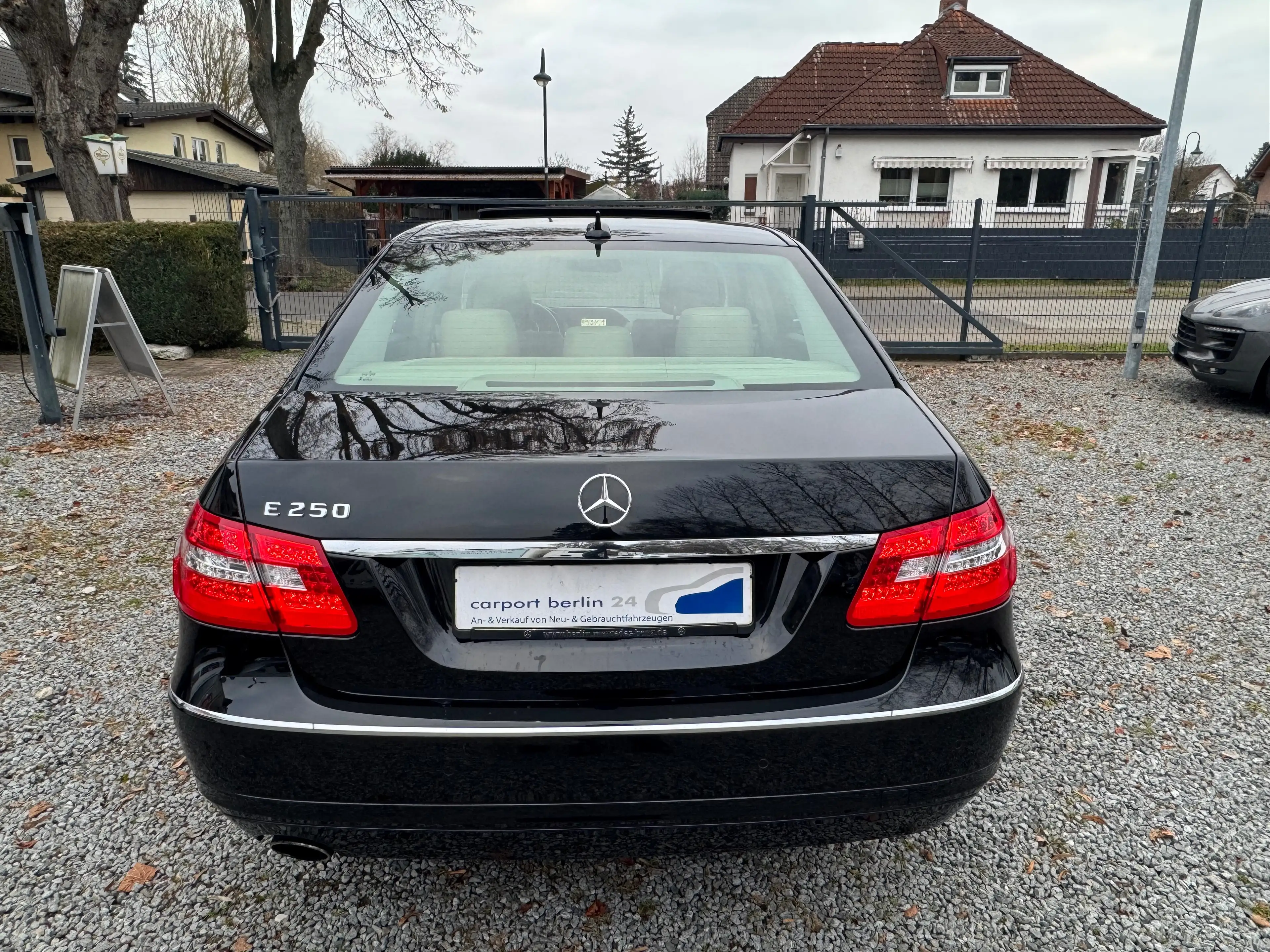 Mercedes-Benz E 250 E 250 CGI BlueEfficiency (212.047) — photo 4