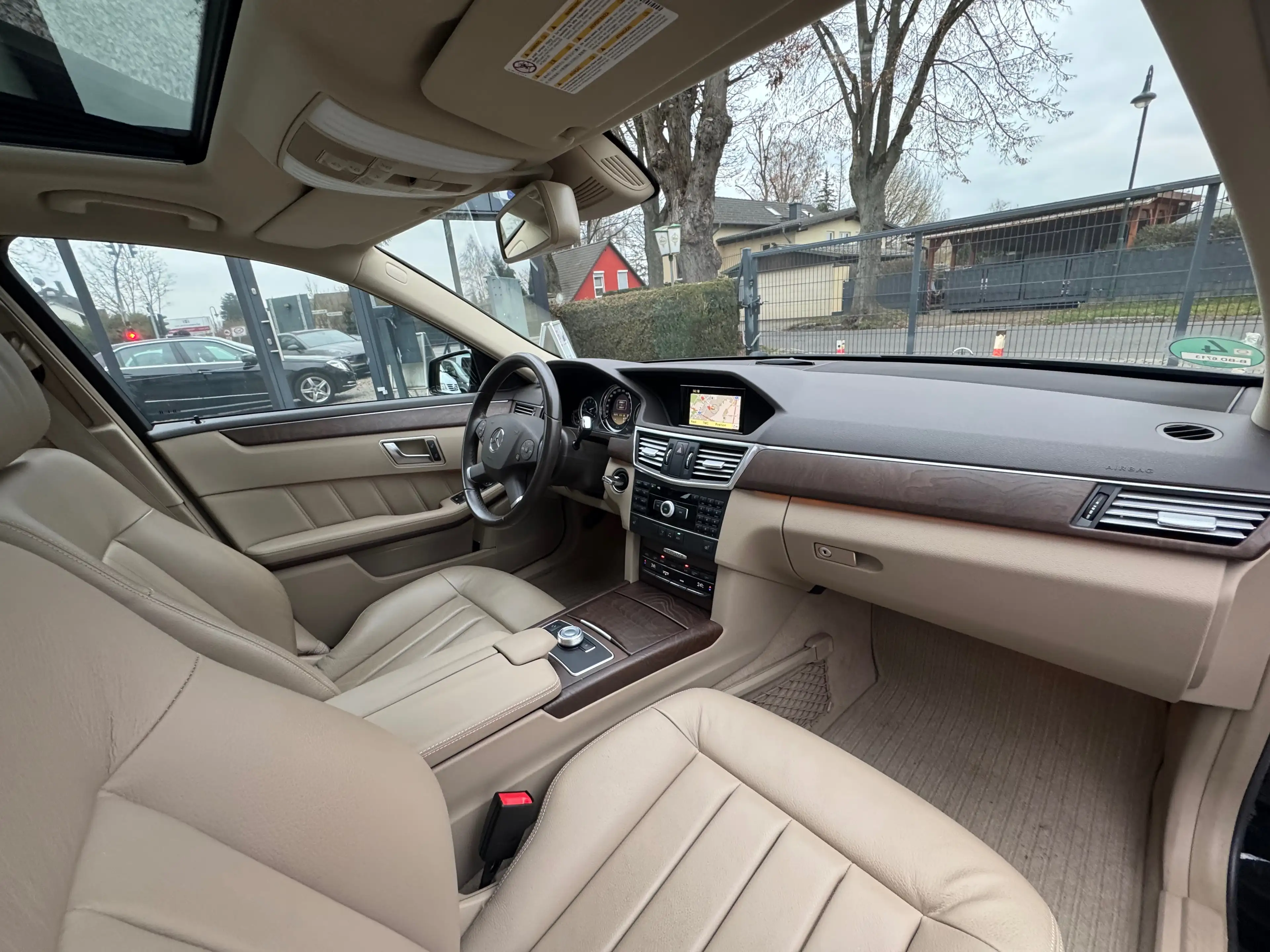 Mercedes-Benz E 250 E 250 CGI BlueEfficiency (212.047) — photo 15