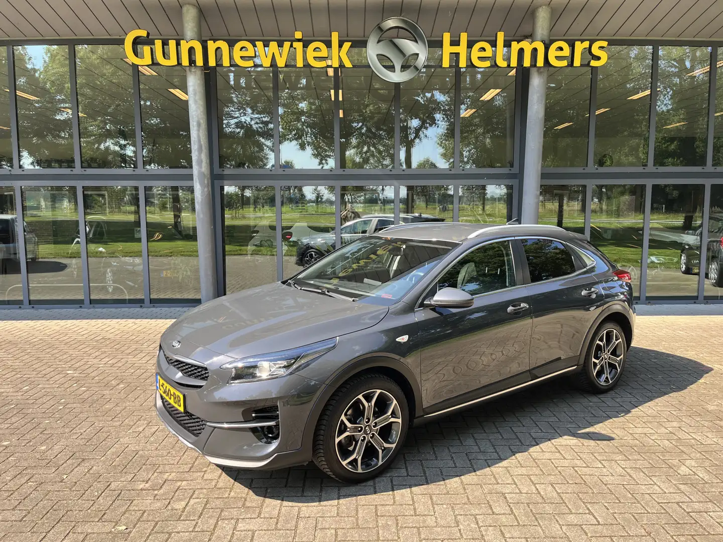 Kia XCeed 1.4 T-GDi DynamicLine | CARPLAY | STOELVERWARMING Grau - 1
