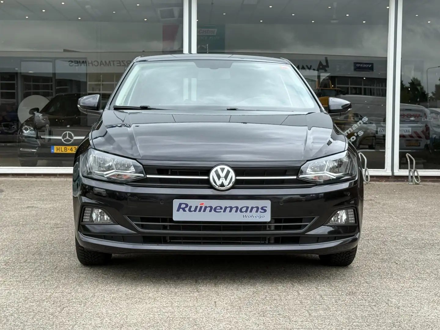 Volkswagen Polo 1.0 TSI AUTOMAAT/ CLIMA / CARPLAY / ACC Zwart - 2