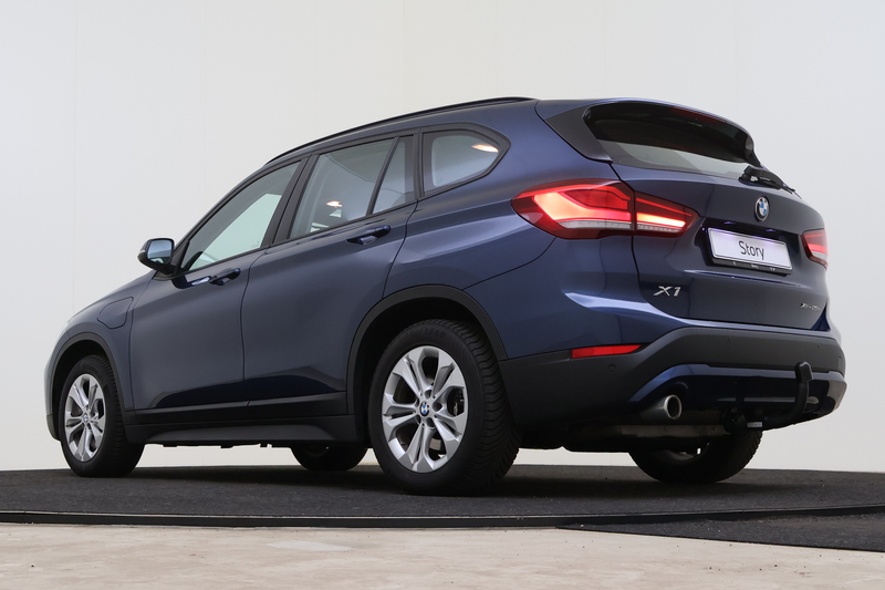 BMW X1 xDrive25e Automaat / Sportstoelen /  Head-Up / Sto — photo 11