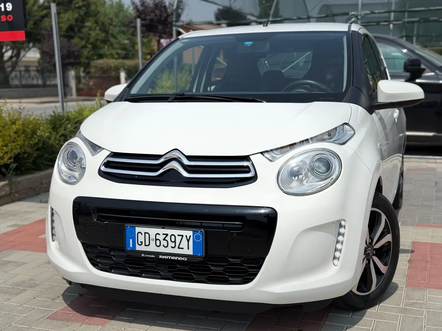 Citroen C1 VTi 72 S&S 5 porte Shine Weiß - 1