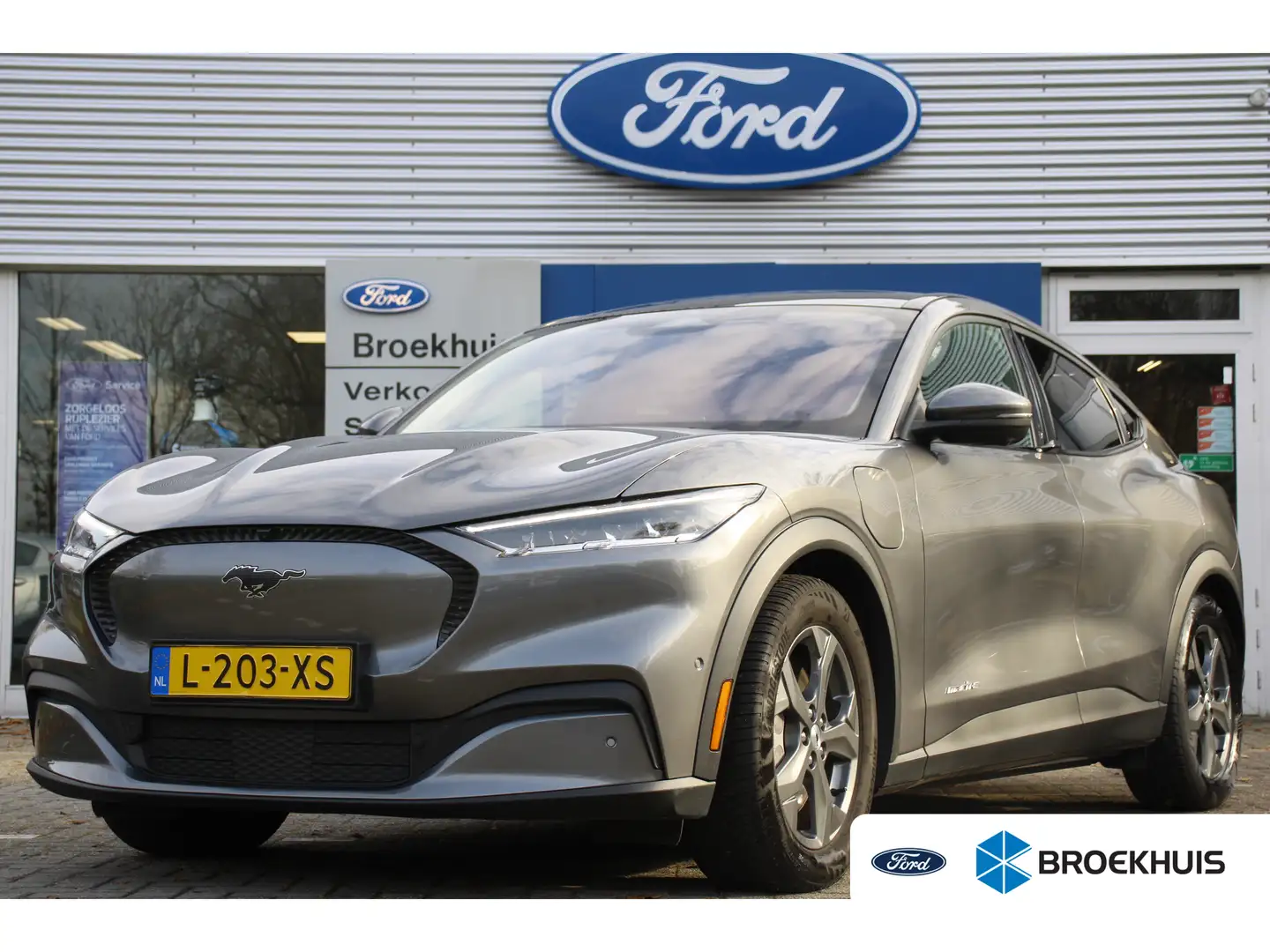 Ford Mustang Mach-E RWD 75 kWh | NL-AUTO! | 1E EIGENAAR! | TREKHAAK | Grau - 1