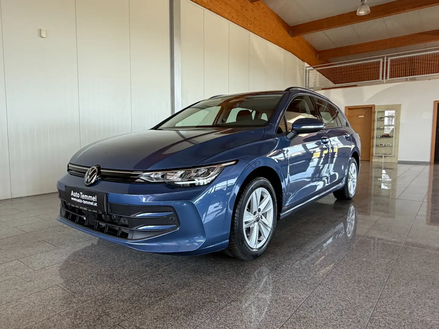 Volkswagen Golf Variant 1.5 TSI 85 kW Life Blau - 2