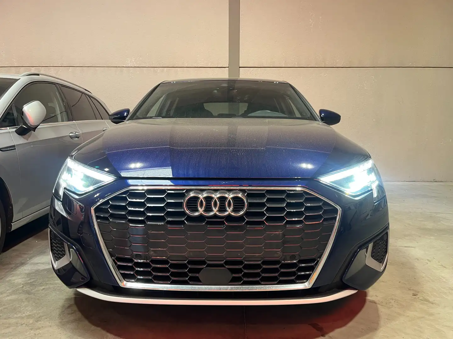 Audi A3 SB 1.0 30 TFSi Stronic 110PK Pack Platinum Sline Bleu - 1