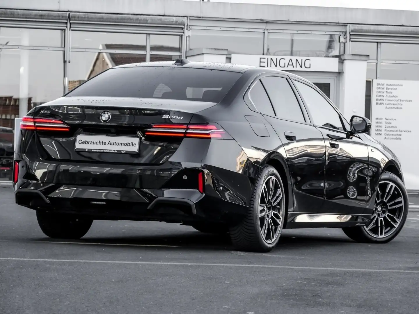 BMW 520 d xDrive M Sport+DA PLUS+PA+HuD+LED+RFK Noir - 2