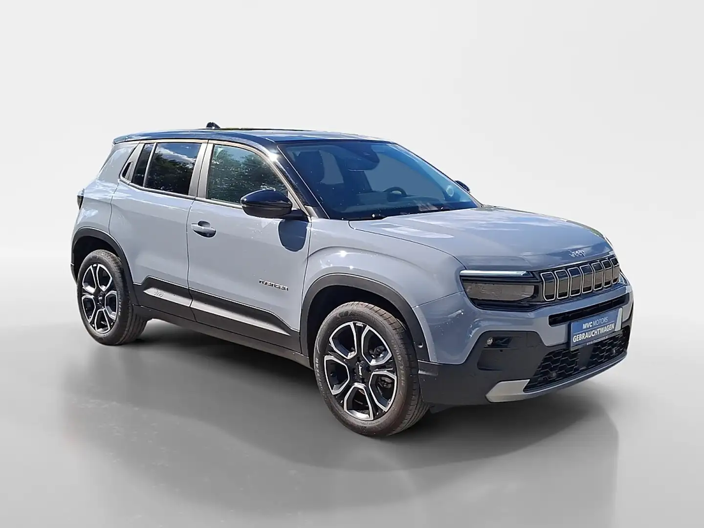 Jeep Avenger 1.2 e-Hybrid Summit e-DCT6 Grau - 1