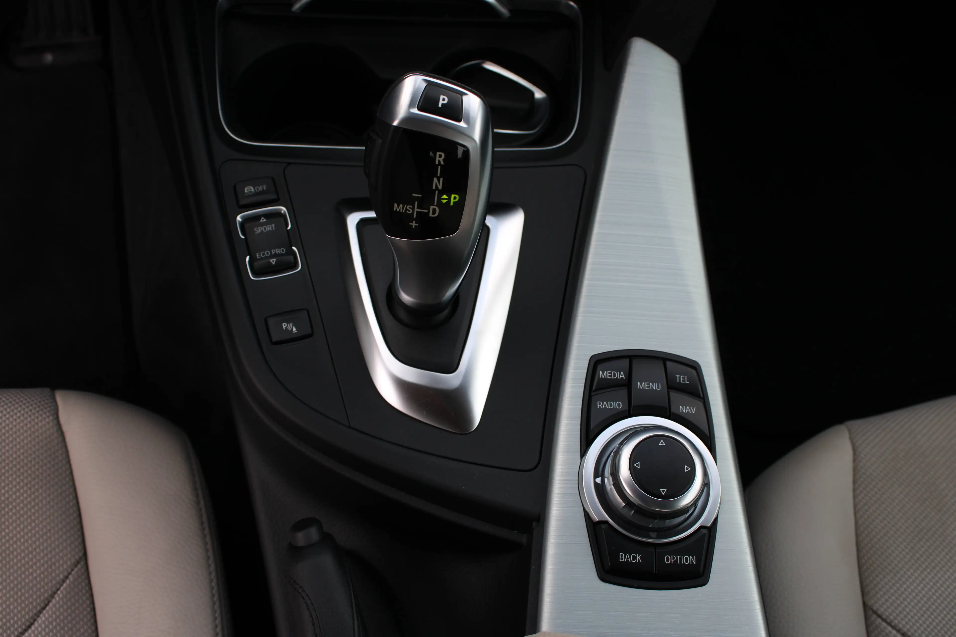 BMW 420 420 d Advantage — photo 15