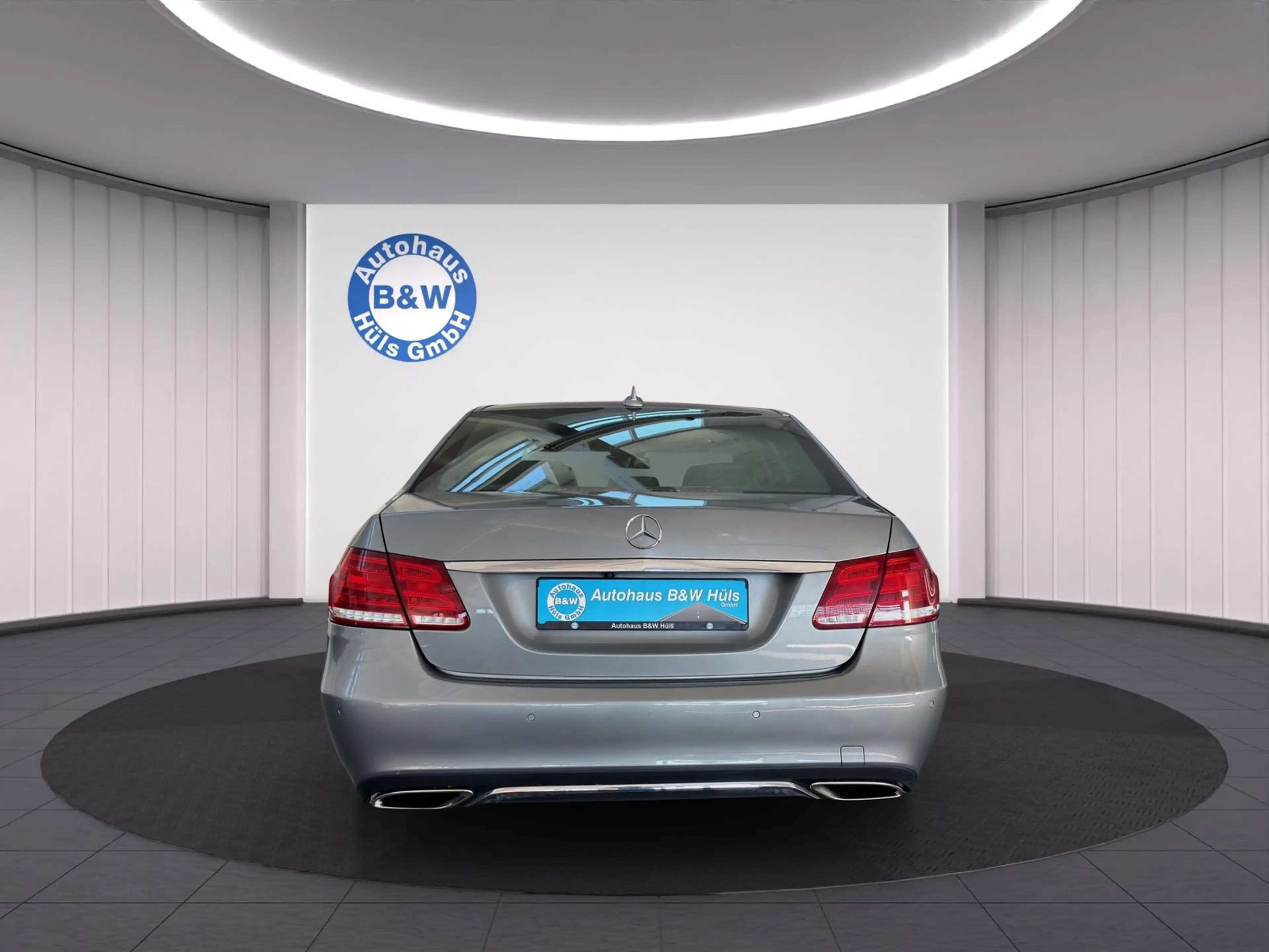 Mercedes-Benz E 350 CGI BlueEfficiency 4Matic*H/K*NAVI*LED*SHZ — photo 7