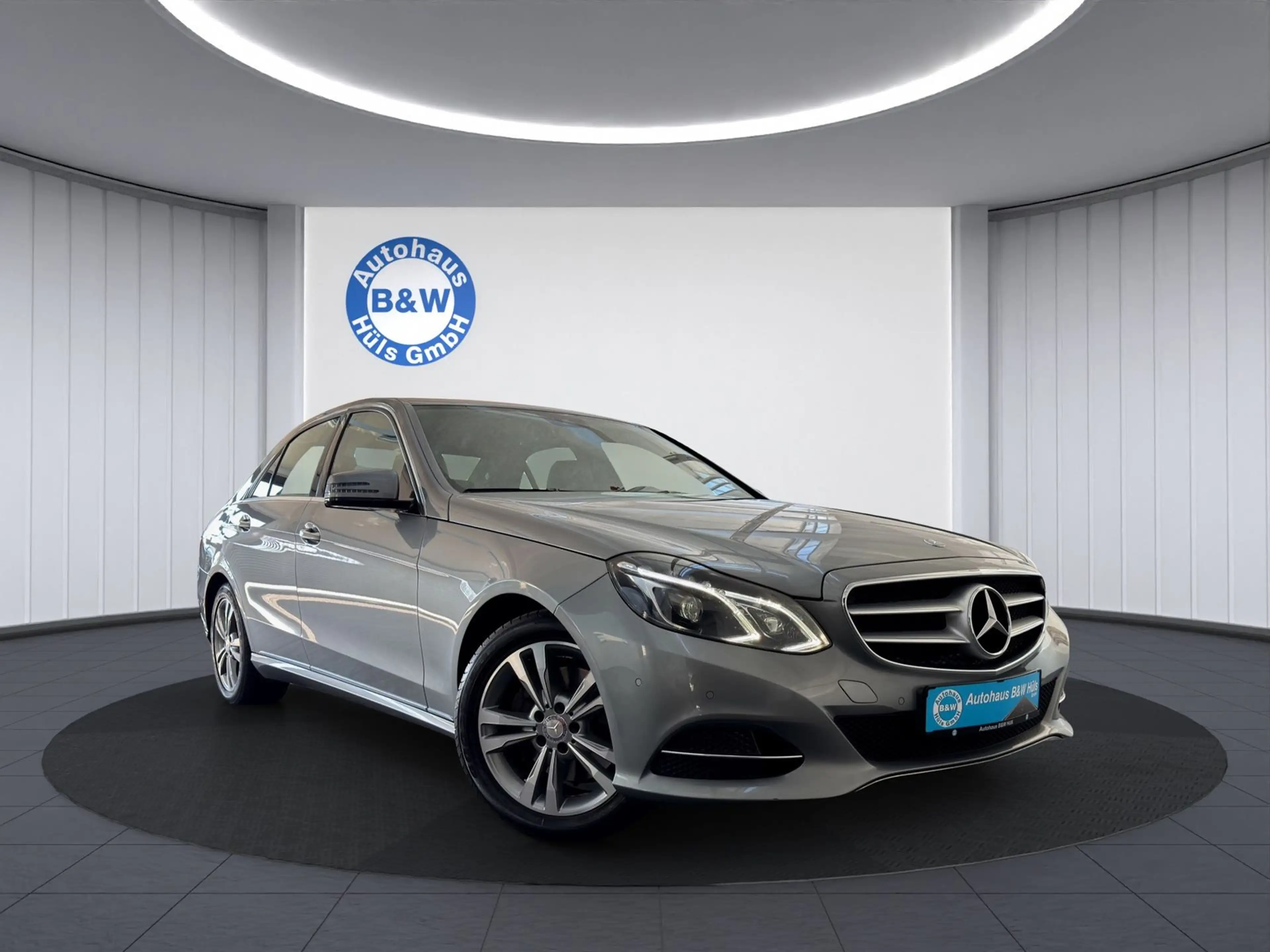 Mercedes-Benz E 350 CGI BlueEfficiency 4Matic*H/K*NAVI*LED*SHZ
