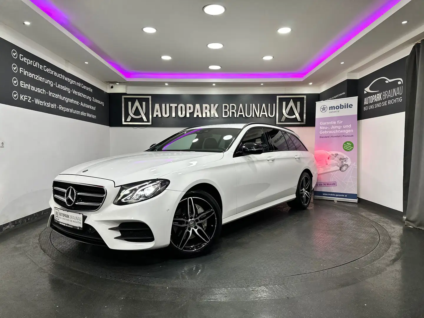 Mercedes-Benz E 220 d 9G- Tronic *AMG LINE*WIDESCREEN*HUD* Weiß - 1