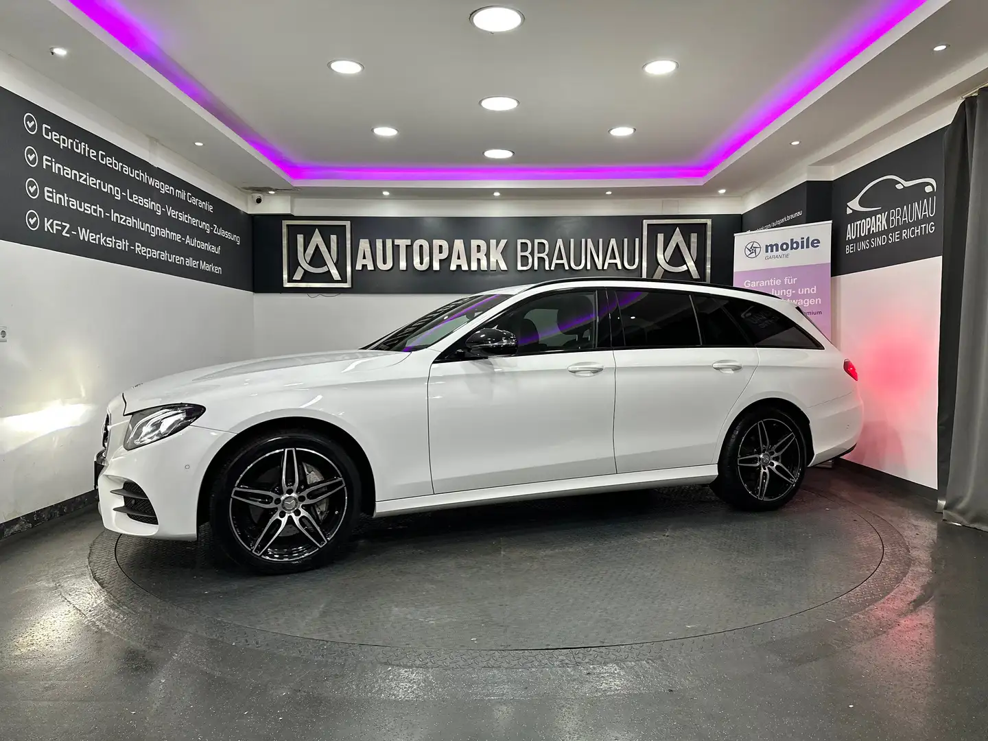 Mercedes-Benz E 220 d 9G- Tronic *AMG LINE*WIDESCREEN*HUD* Weiß - 2