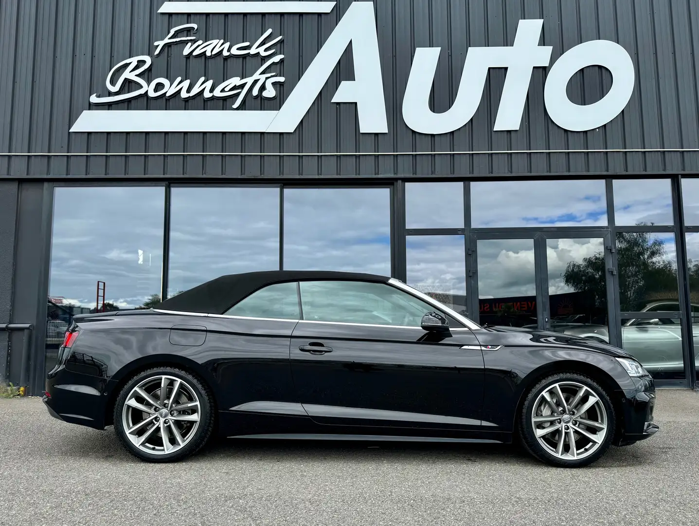 Audi A5 A5 Cabriolet 3.0 TDI 286 Tiptronic Quattro S Line Zwart - 1