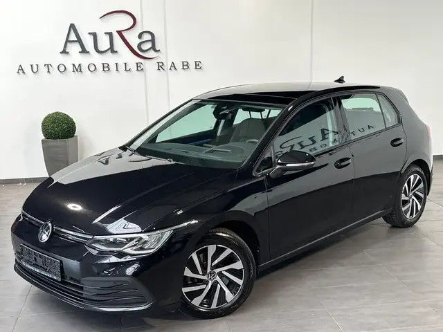 Volkswagen Golf view 2