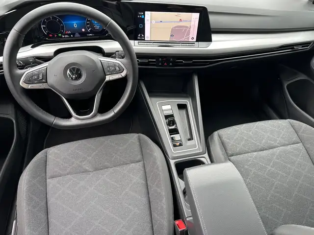 Volkswagen Golf view 13