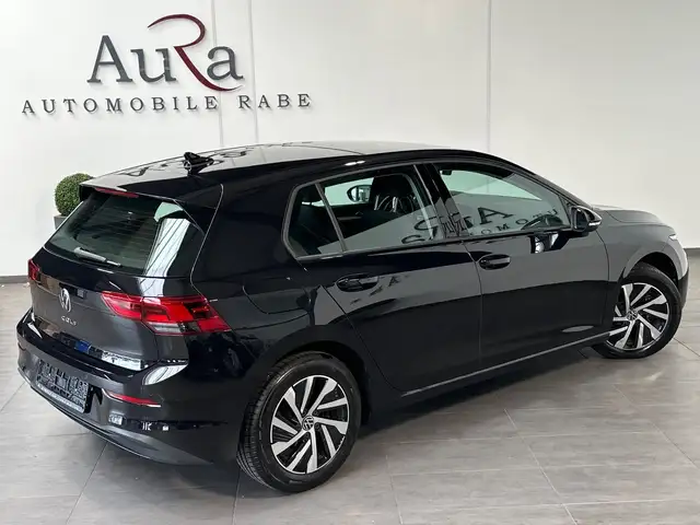 Volkswagen Golf view 5