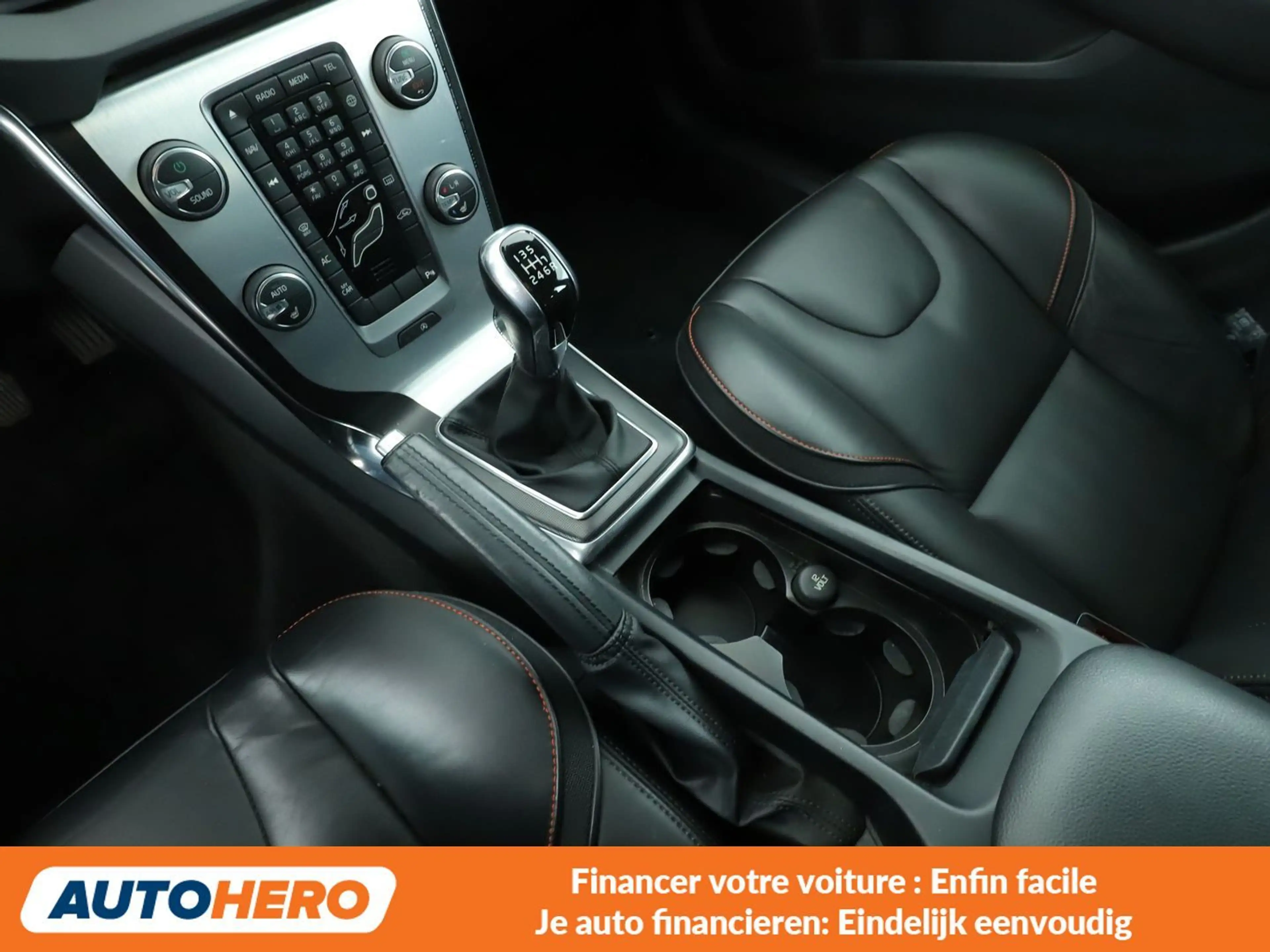 Volvo V40 Cross Country 2.0 D3 Ocean Race — photo 14