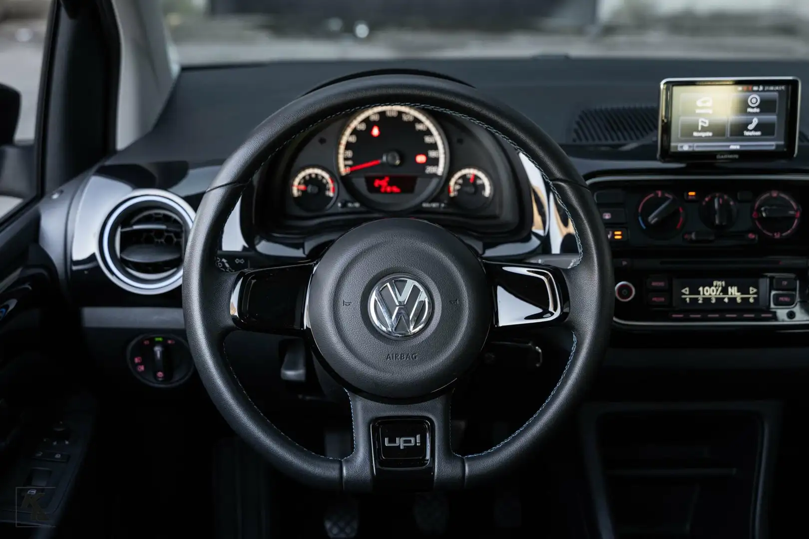 Volkswagen up! 1.0 2014 | CUP Up! | Pano | Lage KM Zwart - 2