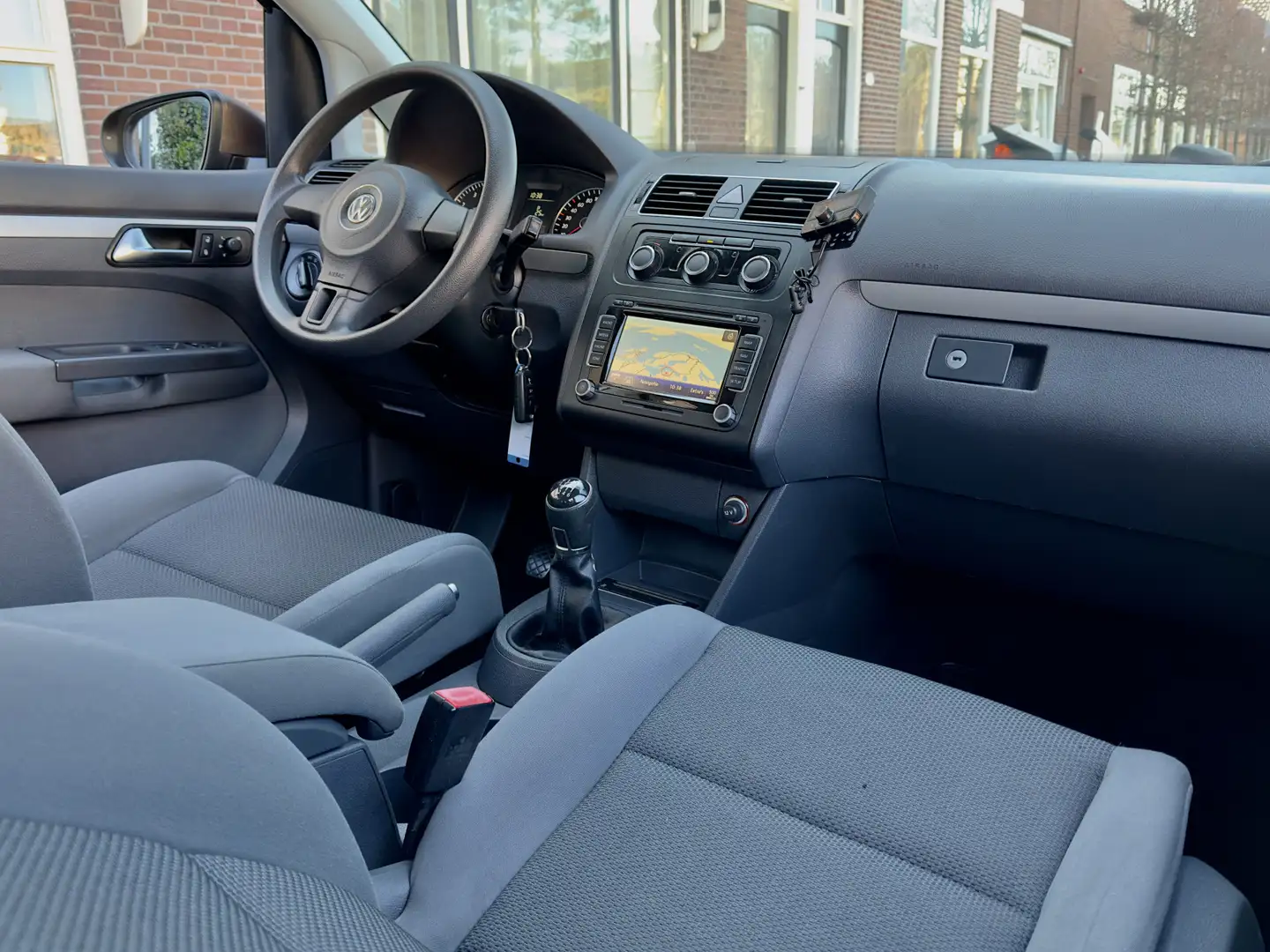 Volkswagen Touran 1.2 TSI EASYLINE 7PERS 153D.KM NAVI AIRCO LMV PDC Bruin - 2