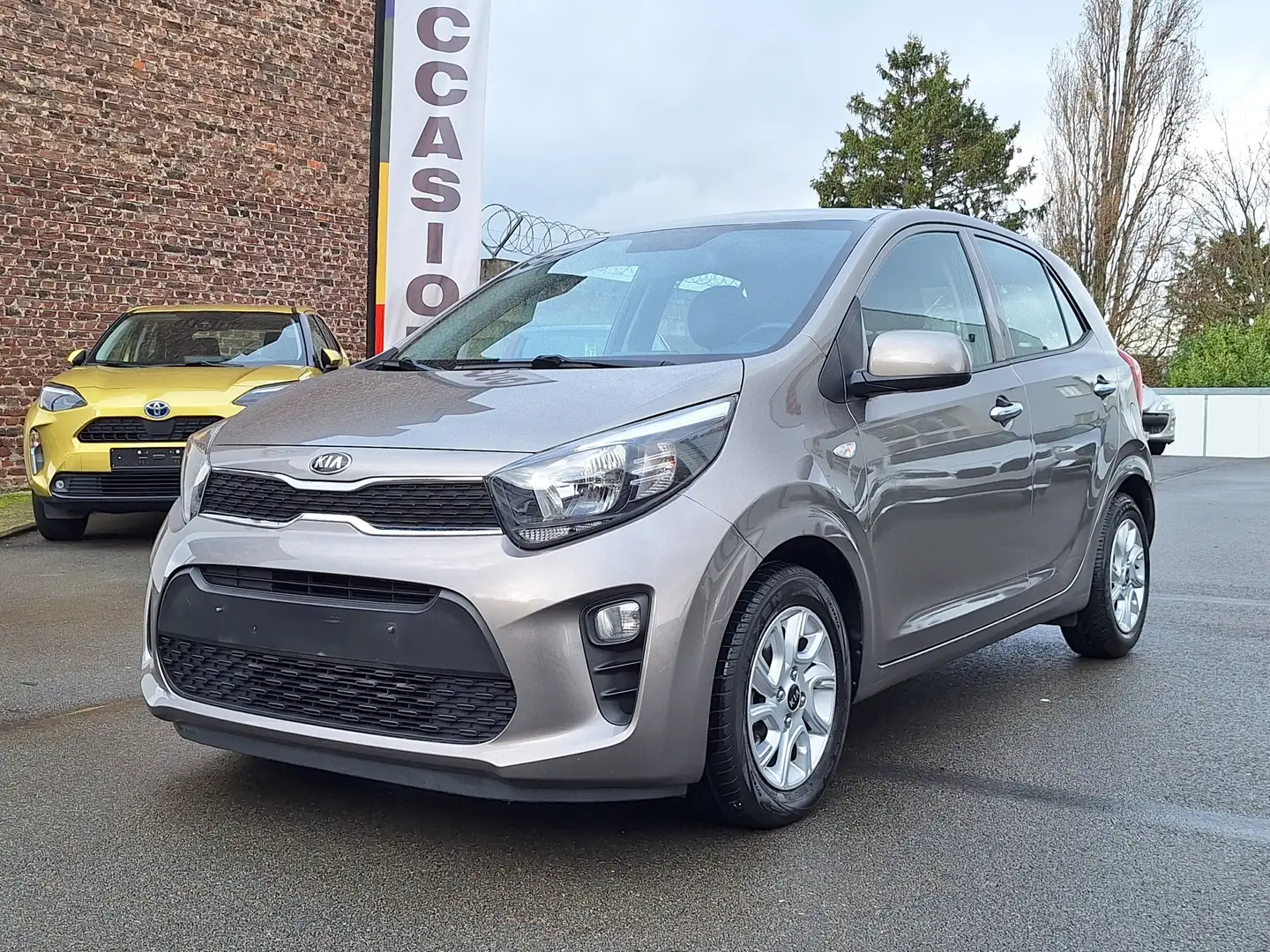 Kia Picanto Fusion **VENDUE** Gris - 1