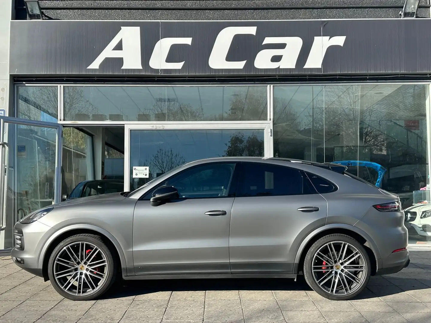 Porsche Cayenne Todoterreno 340cv Automático de 5 Puertas Gris - 1