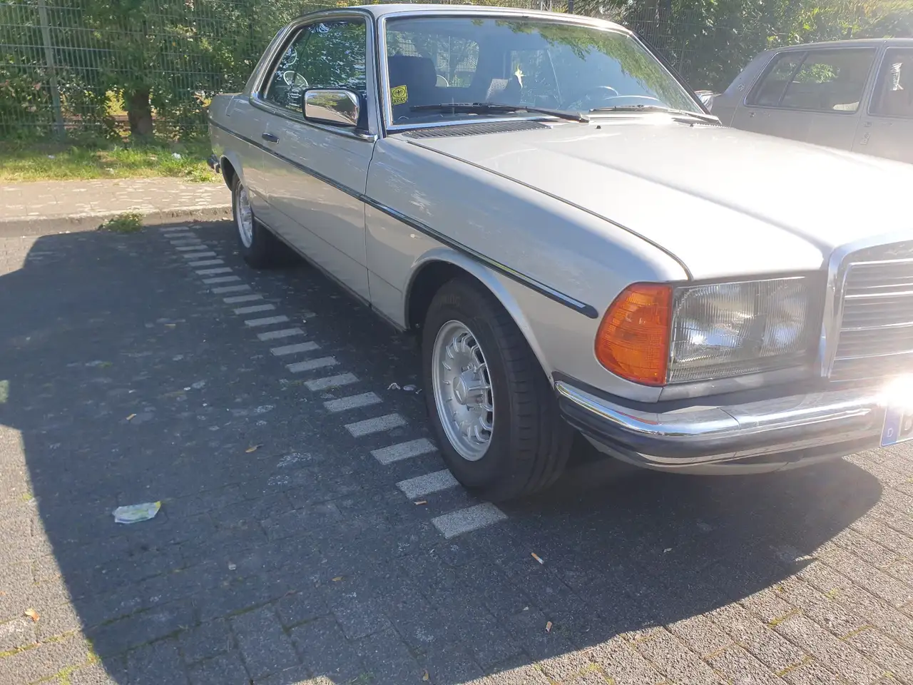Mercedes-Benz 230 Wurzelholz Ausstattung H Kenz:, foto 2