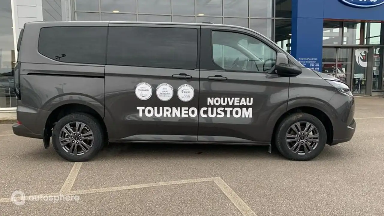 Ford Tourneo Custom 2026