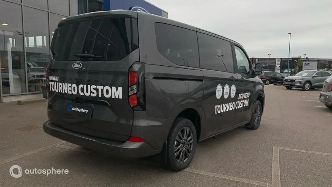 Ford Tourneo Custom 2026