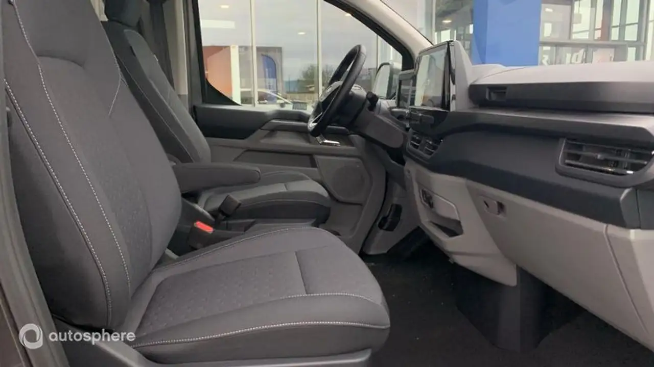 Ford Tourneo Custom 2026 — фото 15