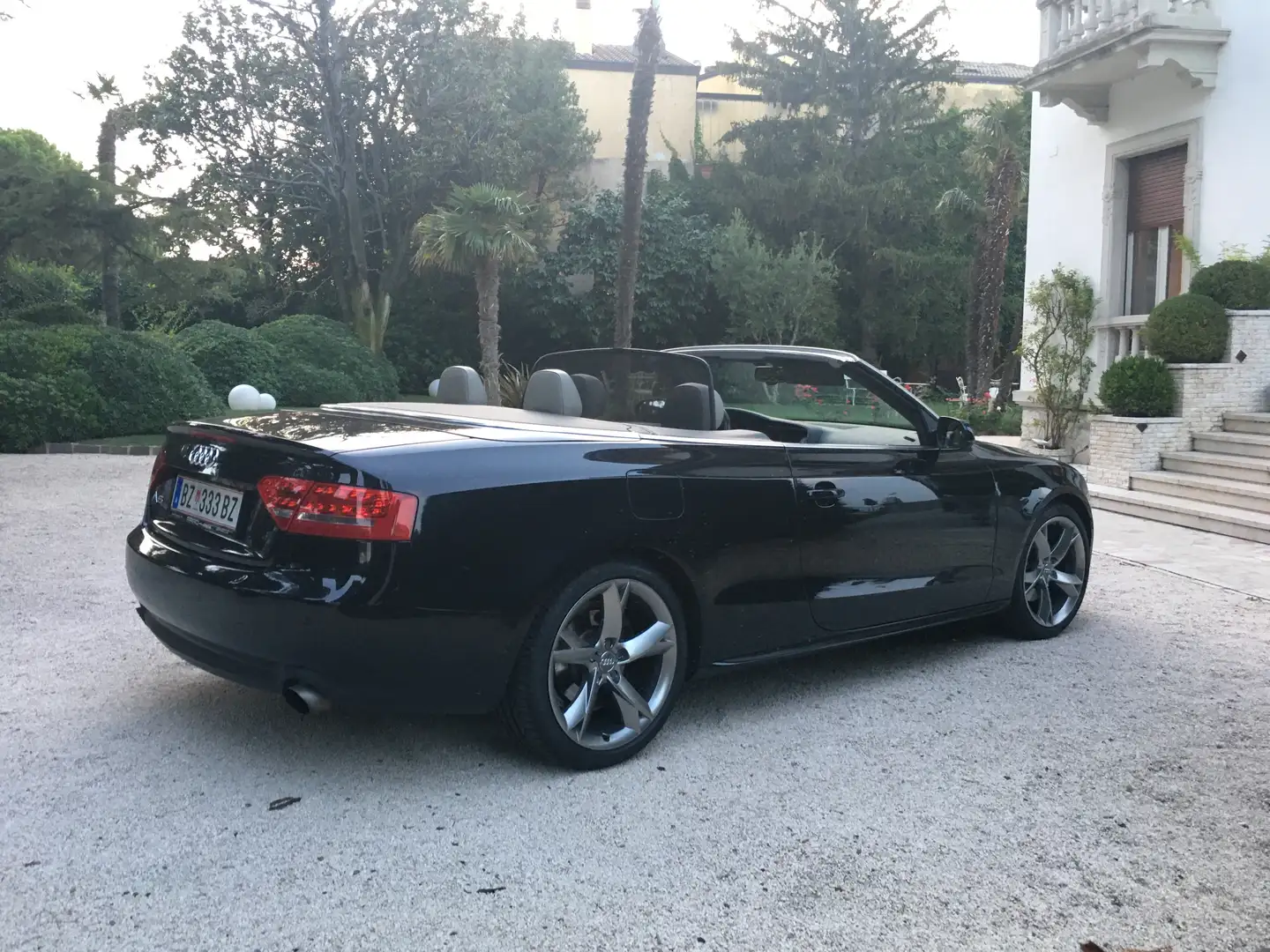 Audi A5 A5 Cabrio 2,0 TFSI Schwarz - 2